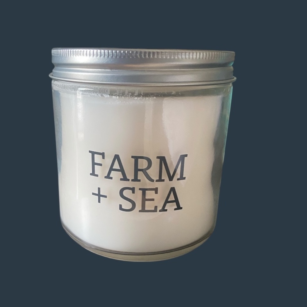 Farm & Sea Seagrass & Cucumber Candle